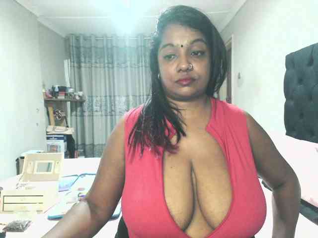 Indianmayaxoxo webcam