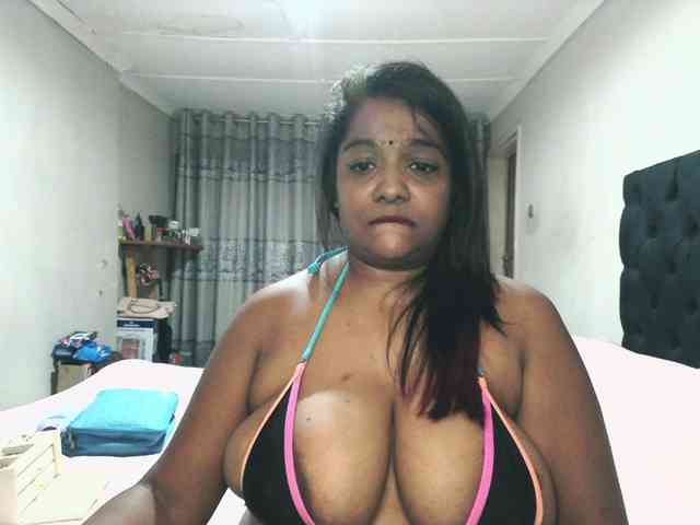 Indianmayaxoxo webcam