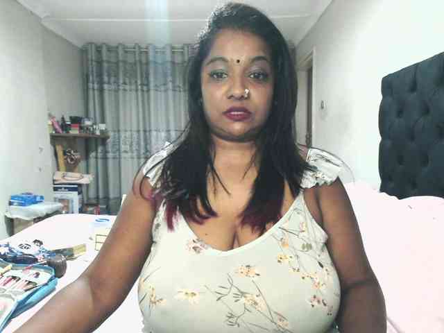 Indianmayaxoxo webcam