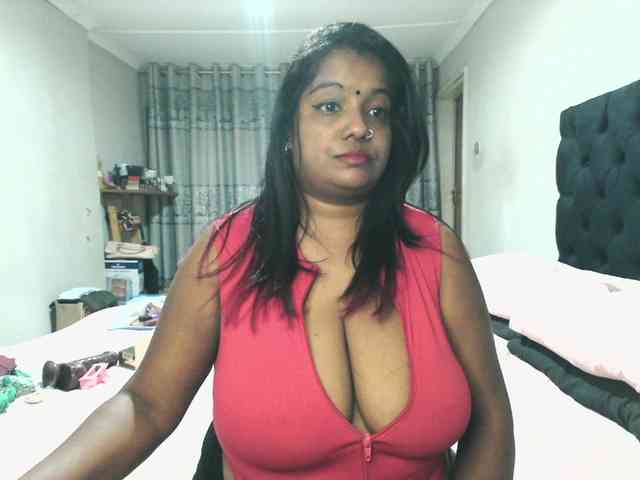 Indianmayaxoxo webcam