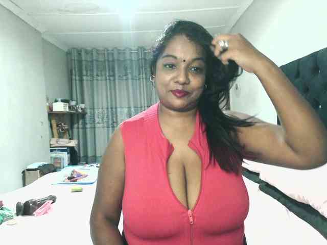 Indianmayaxoxo webcam