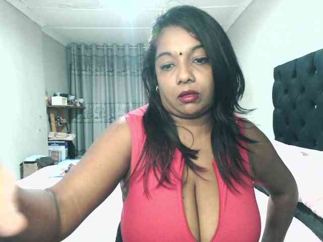 Indianmayaxoxo webcam