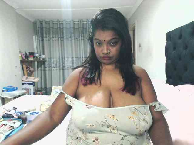 Indianmayaxoxo webcam