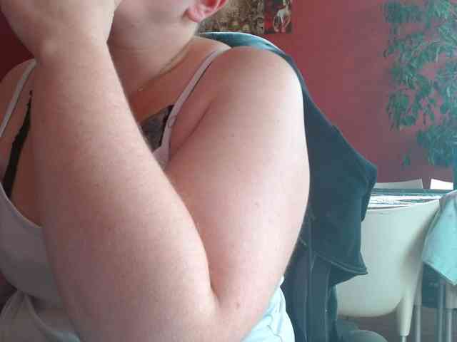 Petitoiseaucoquine webcam