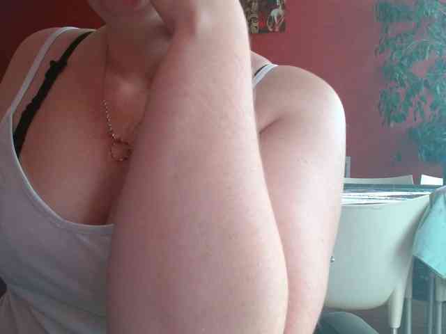 Petitoiseaucoquine webcam