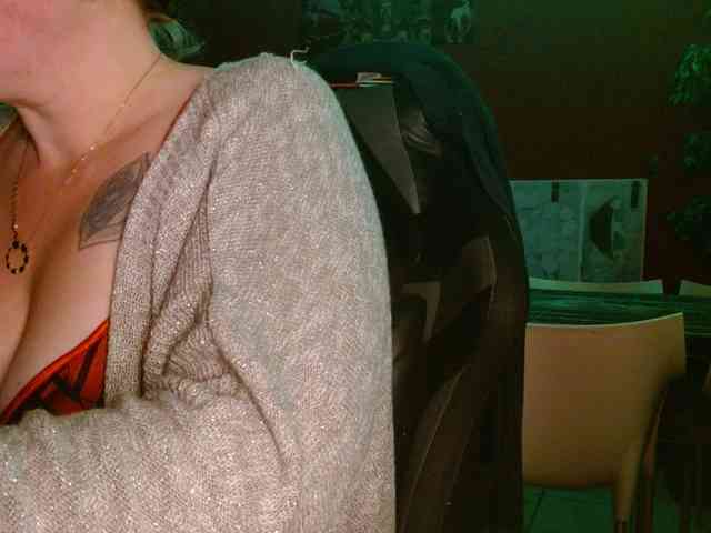 Petitoiseaucoquine webcam
