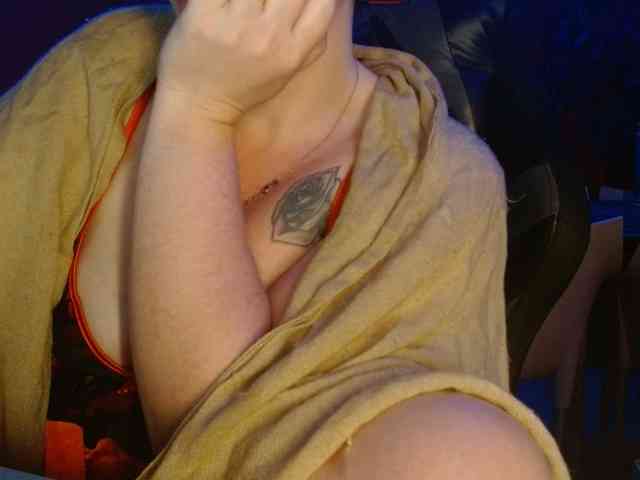 Petitoiseaucoquine webcam