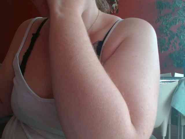 Petitoiseaucoquine webcam