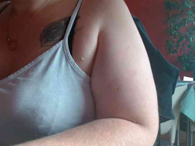 Petitoiseaucoquine webcam