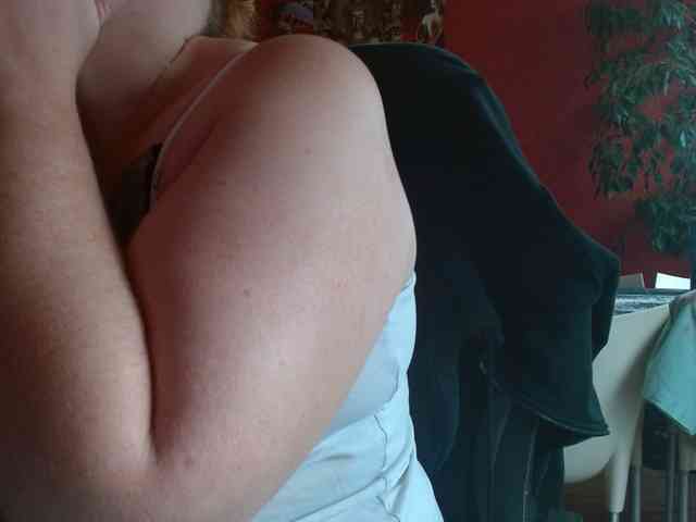 Petitoiseaucoquine webcam