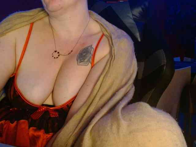 Petitoiseaucoquine webcam