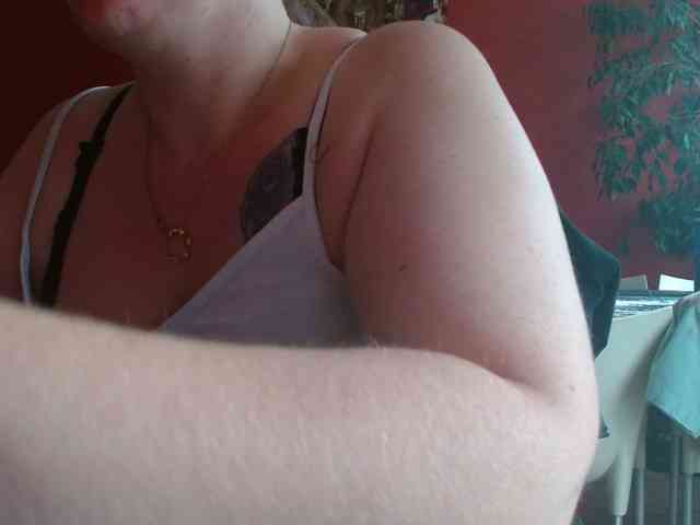 Petitoiseaucoquine webcam