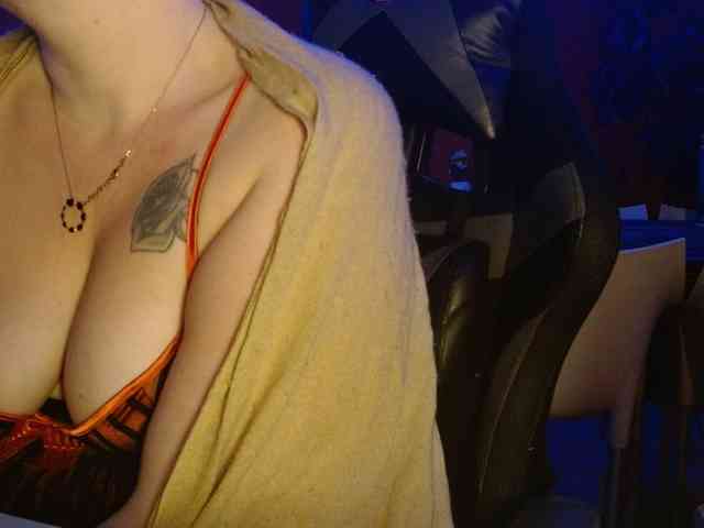 Petitoiseaucoquine webcam