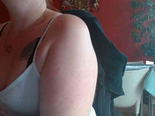 Petitoiseaucoquine webcam