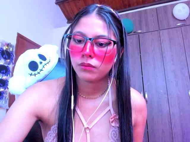 ALYSSON18 webcam