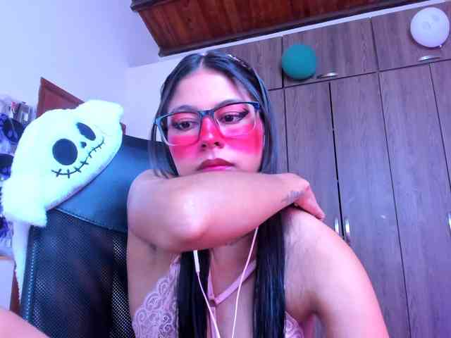 ALYSSON18 webcam