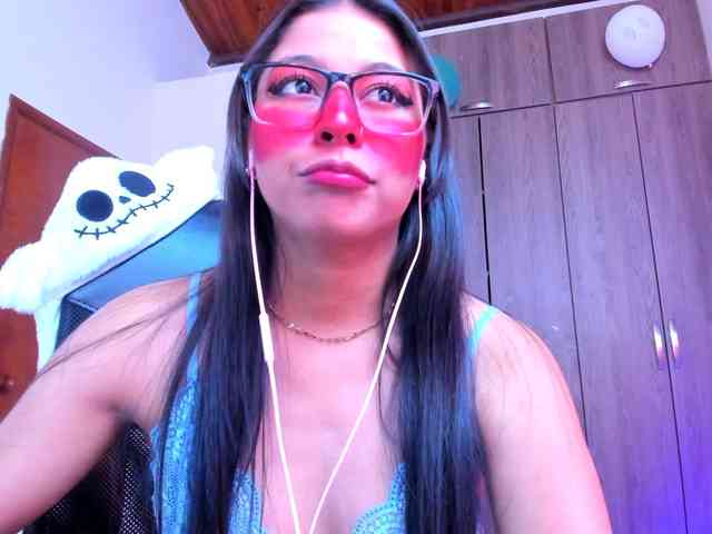 ALYSSON18 webcam