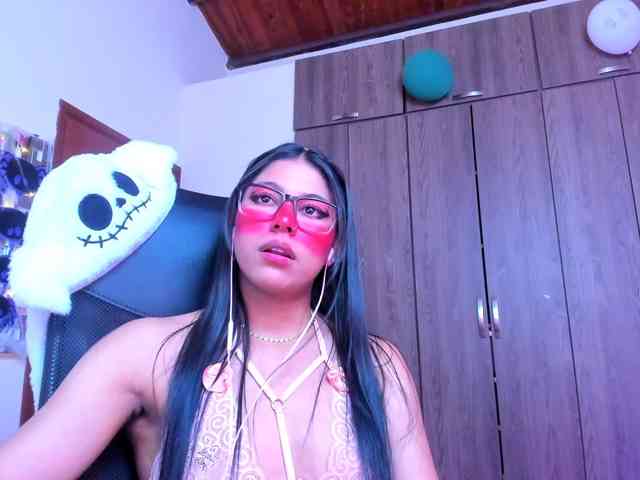 ALYSSON18 webcam