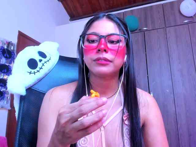 ALYSSON18 webcam