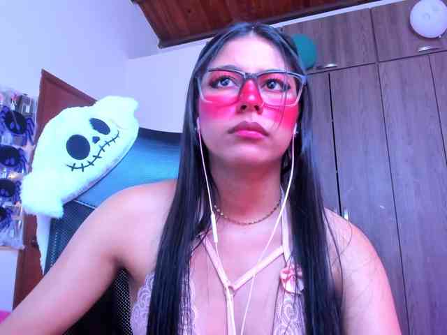 ALYSSON18 webcam