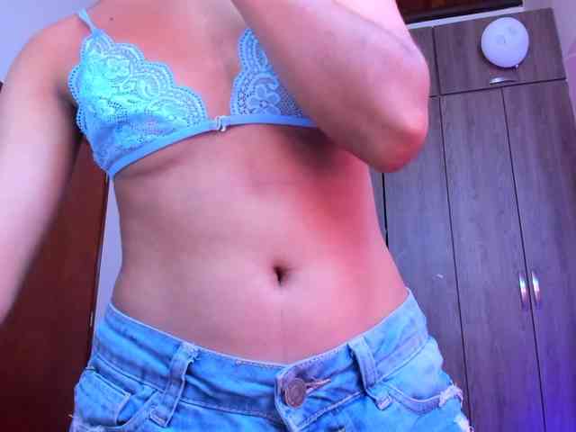 ALYSSON18 webcam