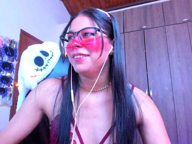 ALYSSON18 webcam