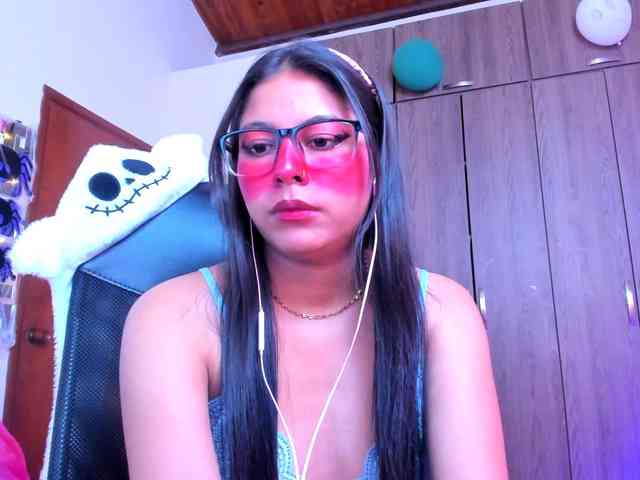 ALYSSON18 webcam