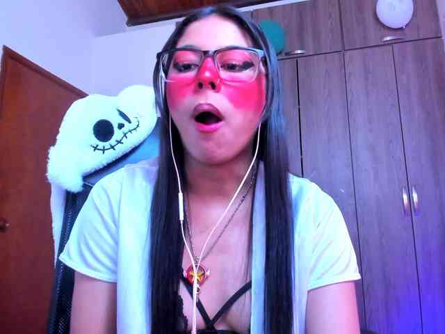 ALYSSON18 webcam