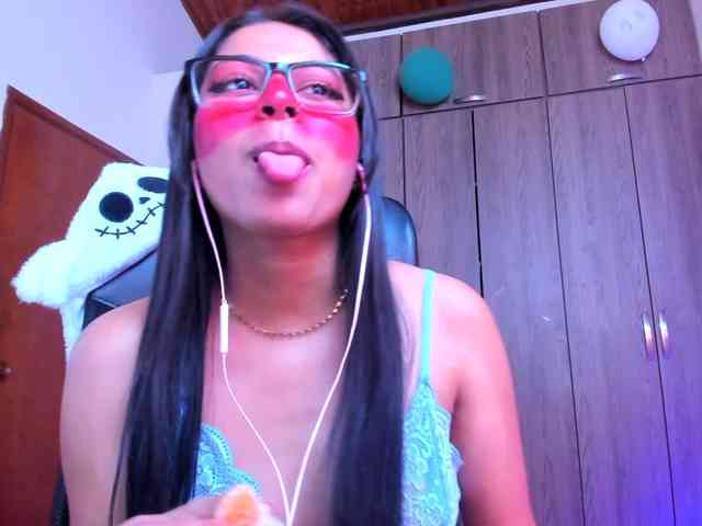 ALYSSON18 webcam