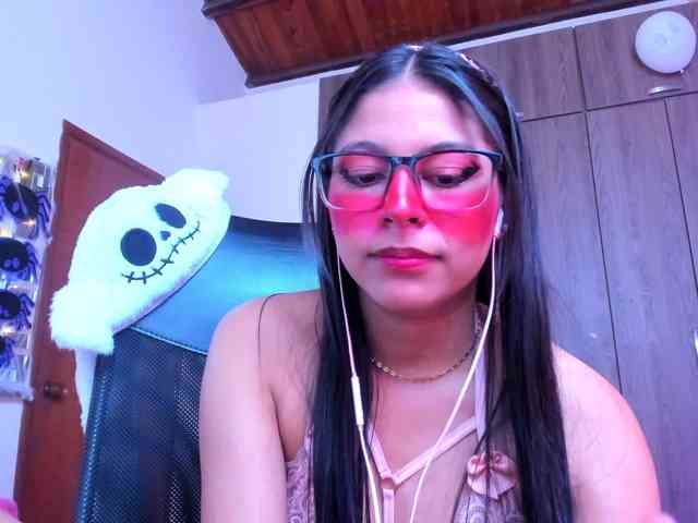 ALYSSON18 webcam