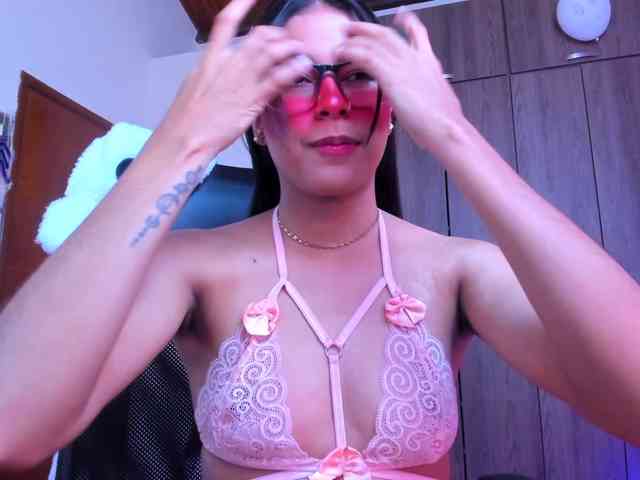 ALYSSON18 webcam