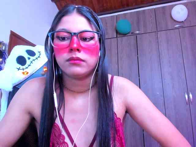 ALYSSON18 webcam