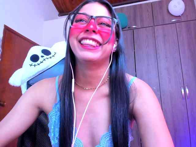 ALYSSON18 webcam