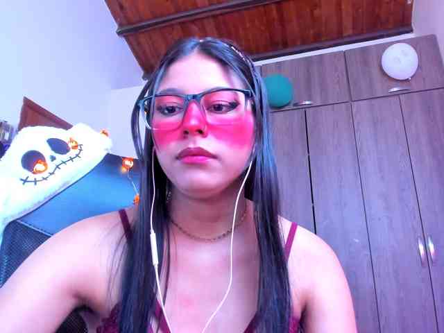 ALYSSON18 webcam