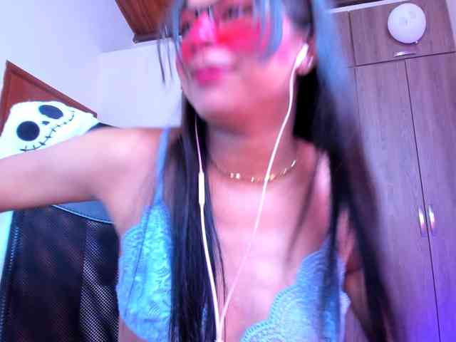 ALYSSON18 webcam