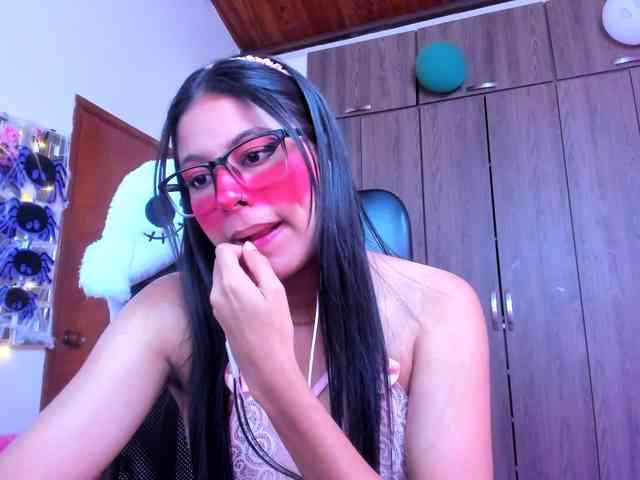 ALYSSON18 webcam