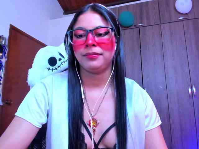 ALYSSON18 webcam