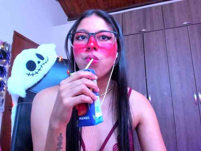 ALYSSON18 webcam