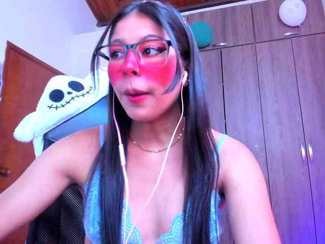 ALYSSON18 webcam