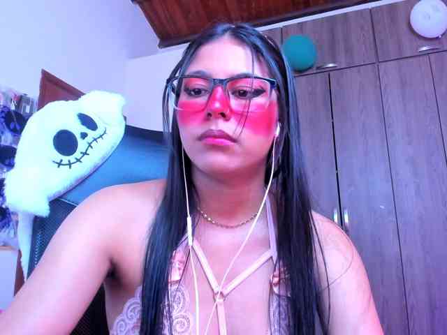 ALYSSON18 webcam