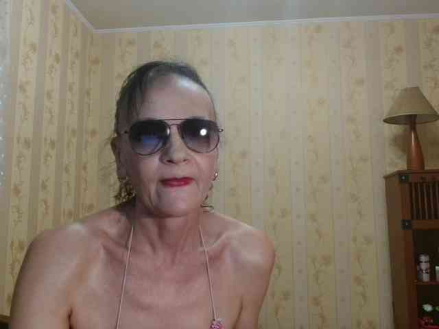 Valenttijm3851 webcam