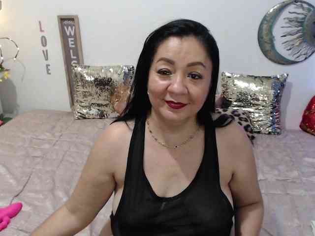 Lady-mature webcam