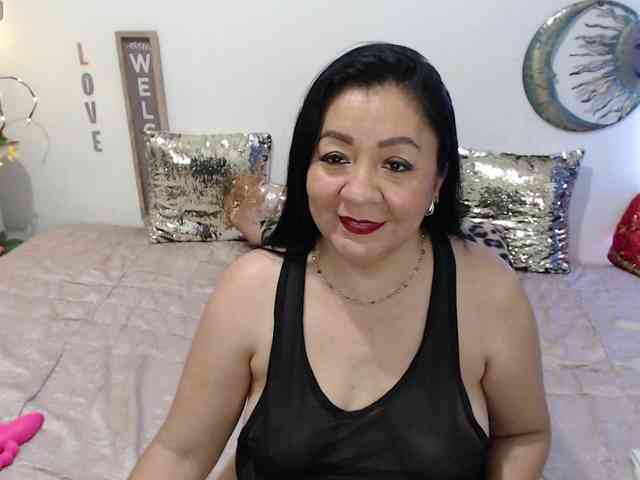 Lady-mature webcam