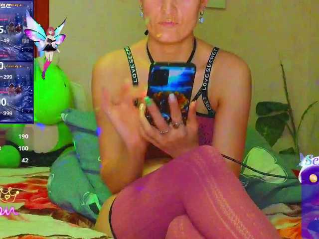 Gratis Live Sexcam mit N-I-M-F-O-M-A-N-K-A N-I-M-F-O-M-A-N-K-A