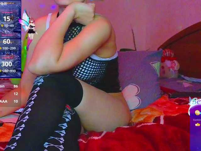 Entrez le videochat erotique avec le
modèle N-I-M-F-O-M-A-N-K-A N-I-M-F-O-M-A-N-K-A