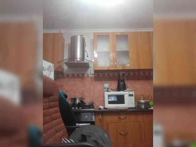 N-I-M-F-O-M-A-N-K-A webcam