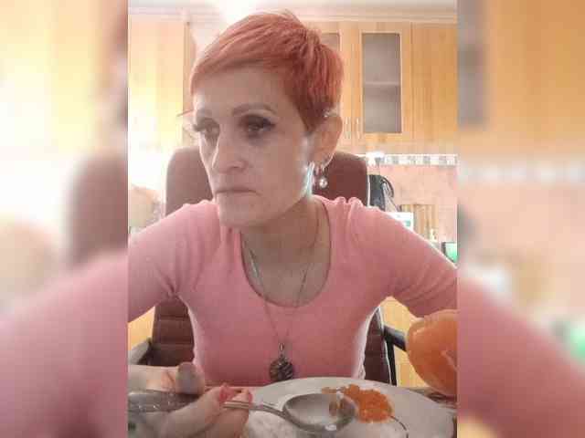 N-I-M-F-O-M-A-N-K-A webcam