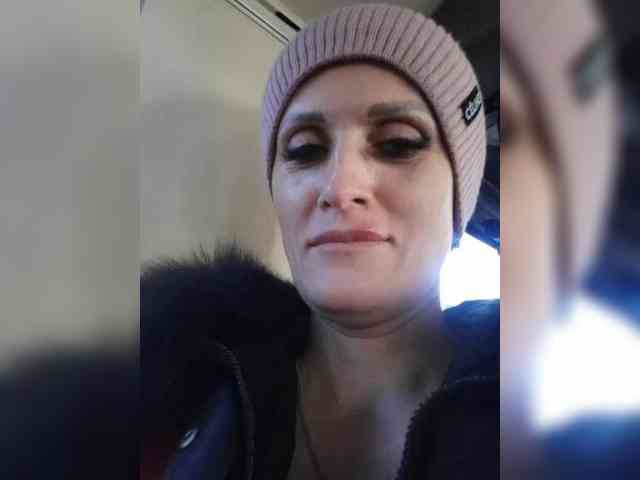 N-I-M-F-O-M-A-N-K-A webcam