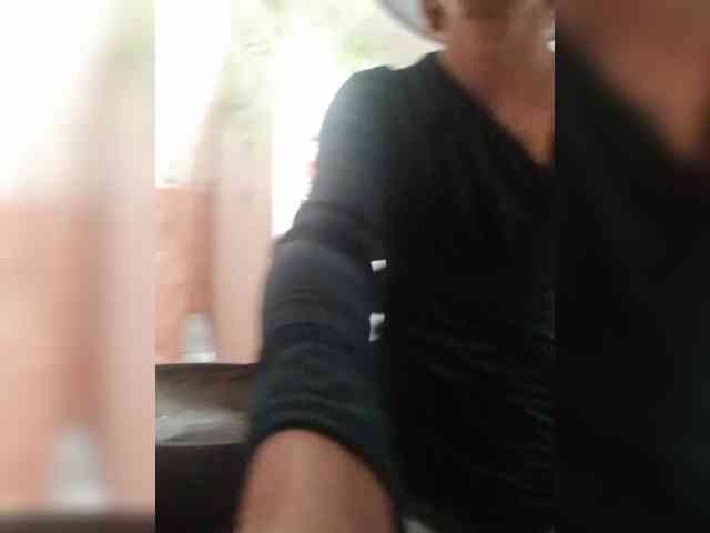 N-I-M-F-O-M-A-N-K-A webcam