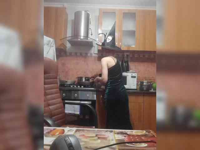 N-I-M-F-O-M-A-N-K-A webcam